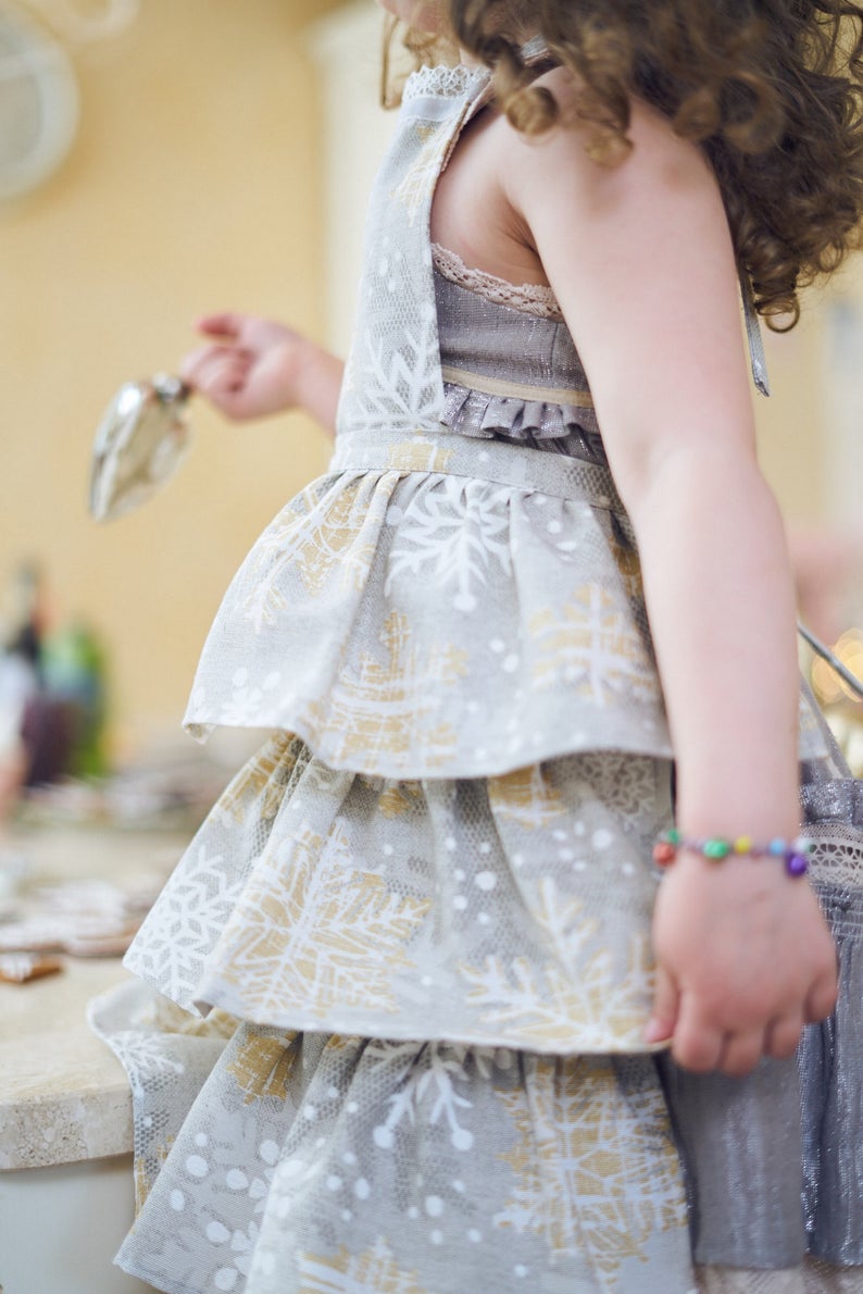 Winter motive kids apron with snowflake print, Cottom-Poly mix | TeaLu